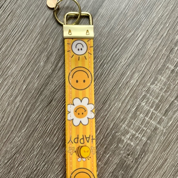 Don’t worry be happy wristlet, key fob - Picture 3 of 7